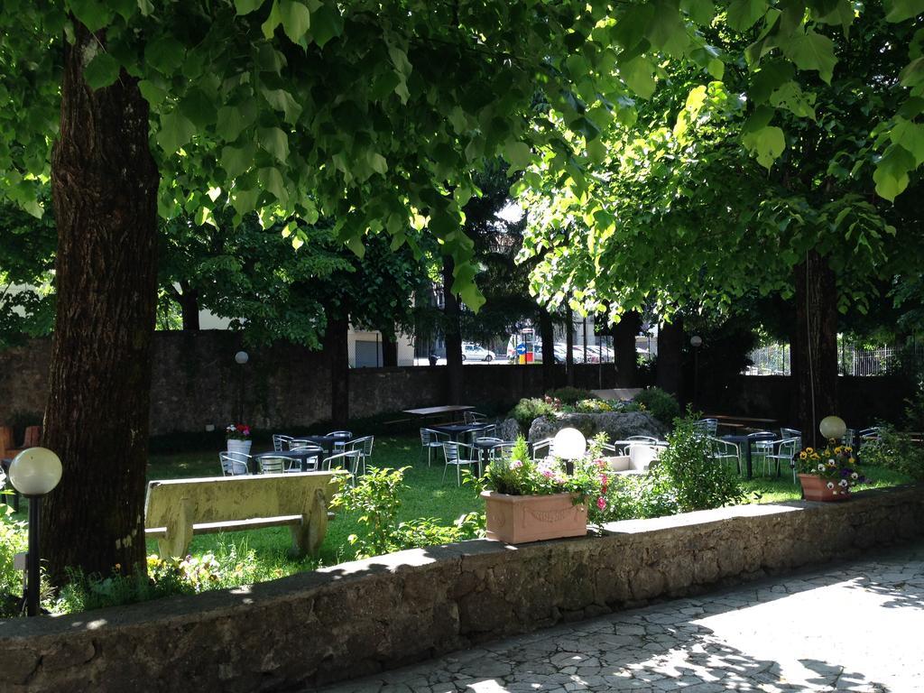 Hotel Fabbrini Abbadia San Salvator Exterior foto